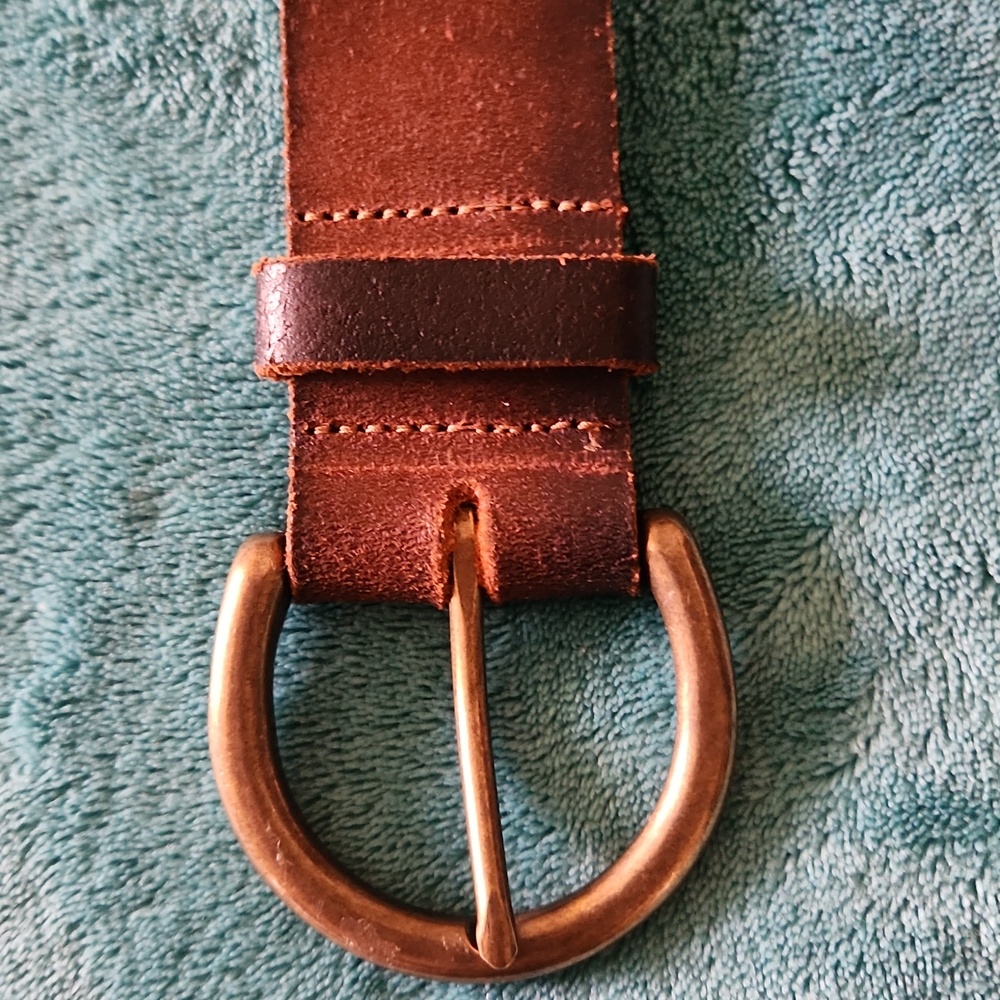 Distressed Brown Leather Womens Belt - Picture 5 of 7